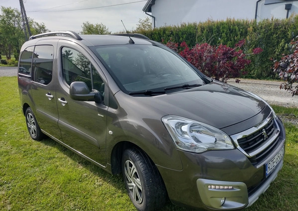Peugeot Partner cena 45000 przebieg: 143000, rok produkcji 2018 z Rzeszów małe 172